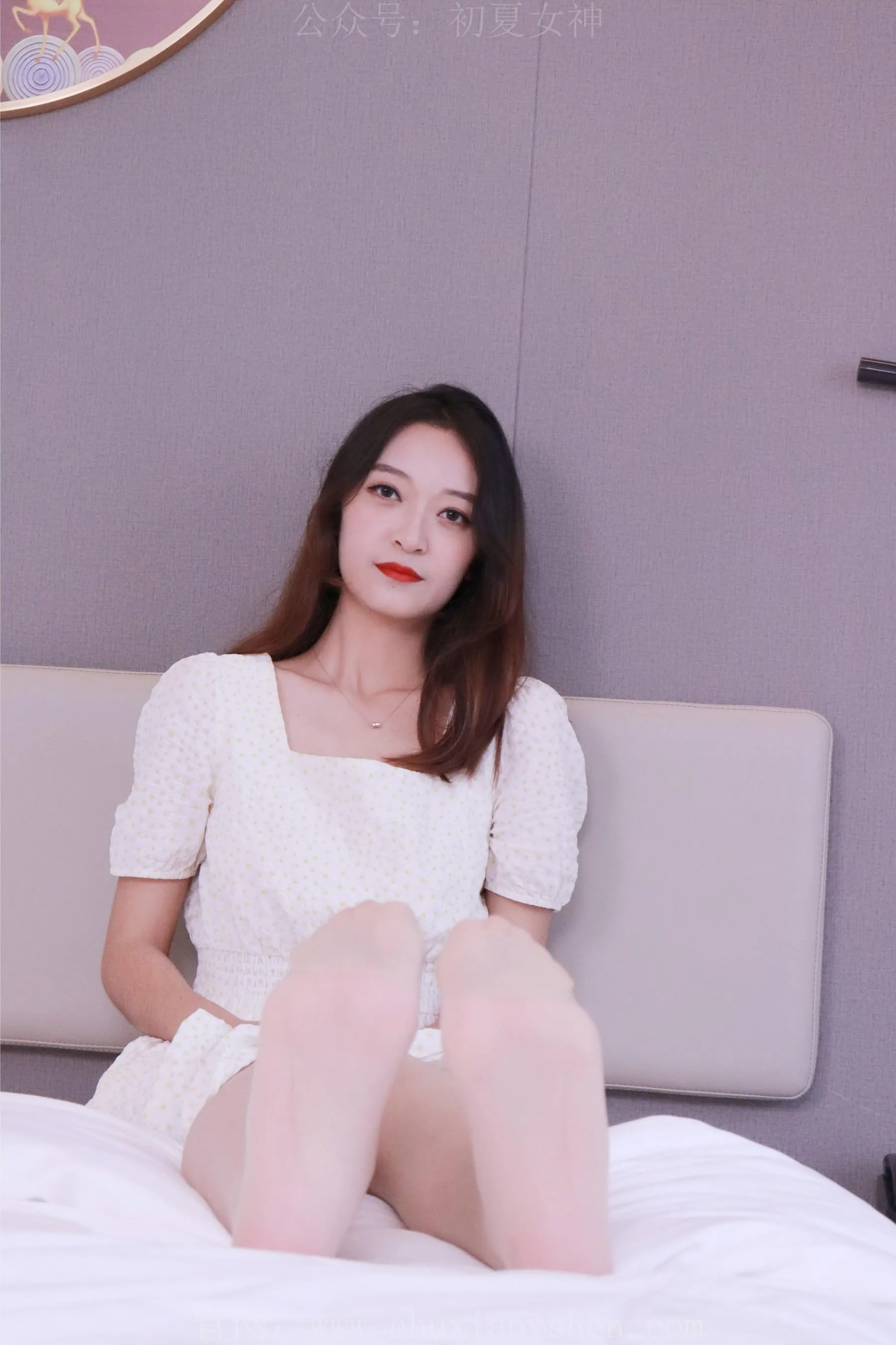初夏女神 NO.015 依依白色M码秋季连衣裙搭高跟鞋 [137P]插图4